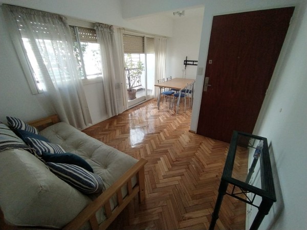 Departamento con Balcon. Impecable estado. Super Luminoso.
