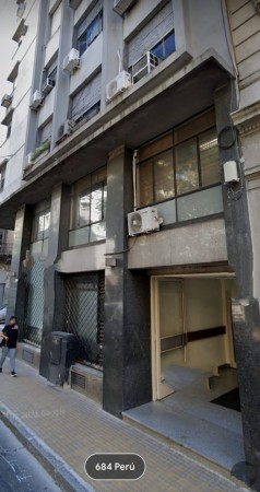 Gran Oficina en Venta. En impecable estado. Super Luminosa