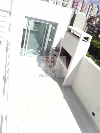 Alquiler al frente, dos ambientes con Balcón, edificio con amenities